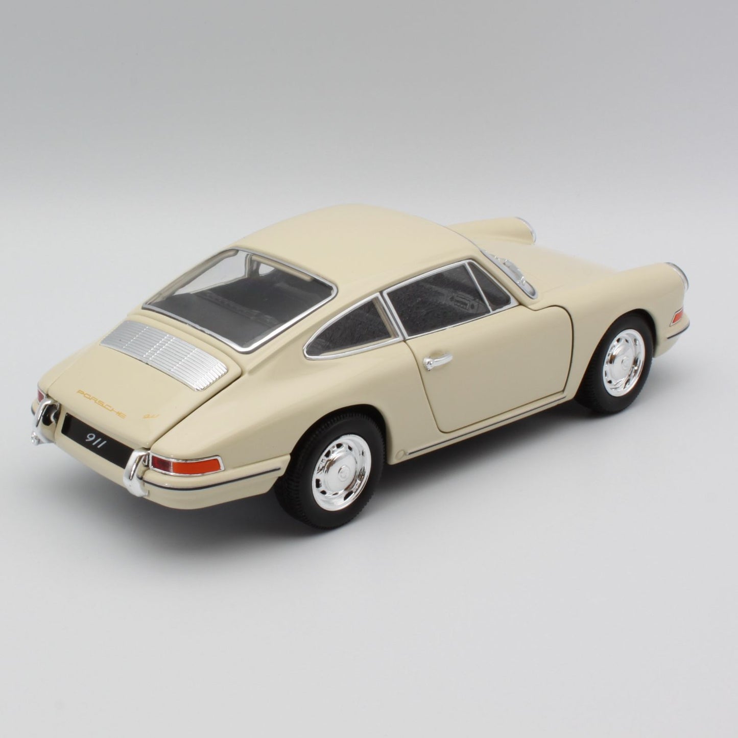 Porsche 911 Carrera (1964) in cream