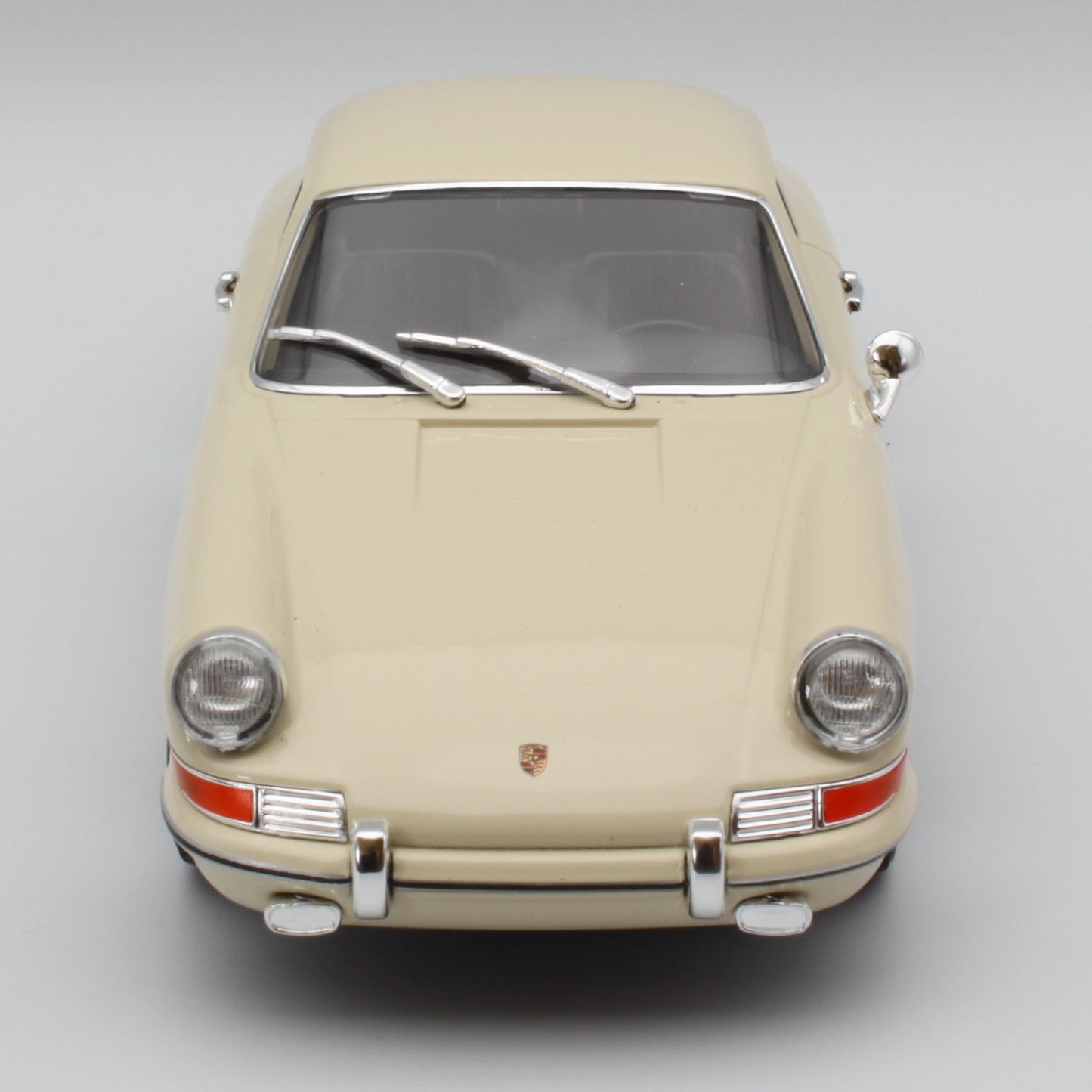 Porsche 911 Carrera (1964) in cream