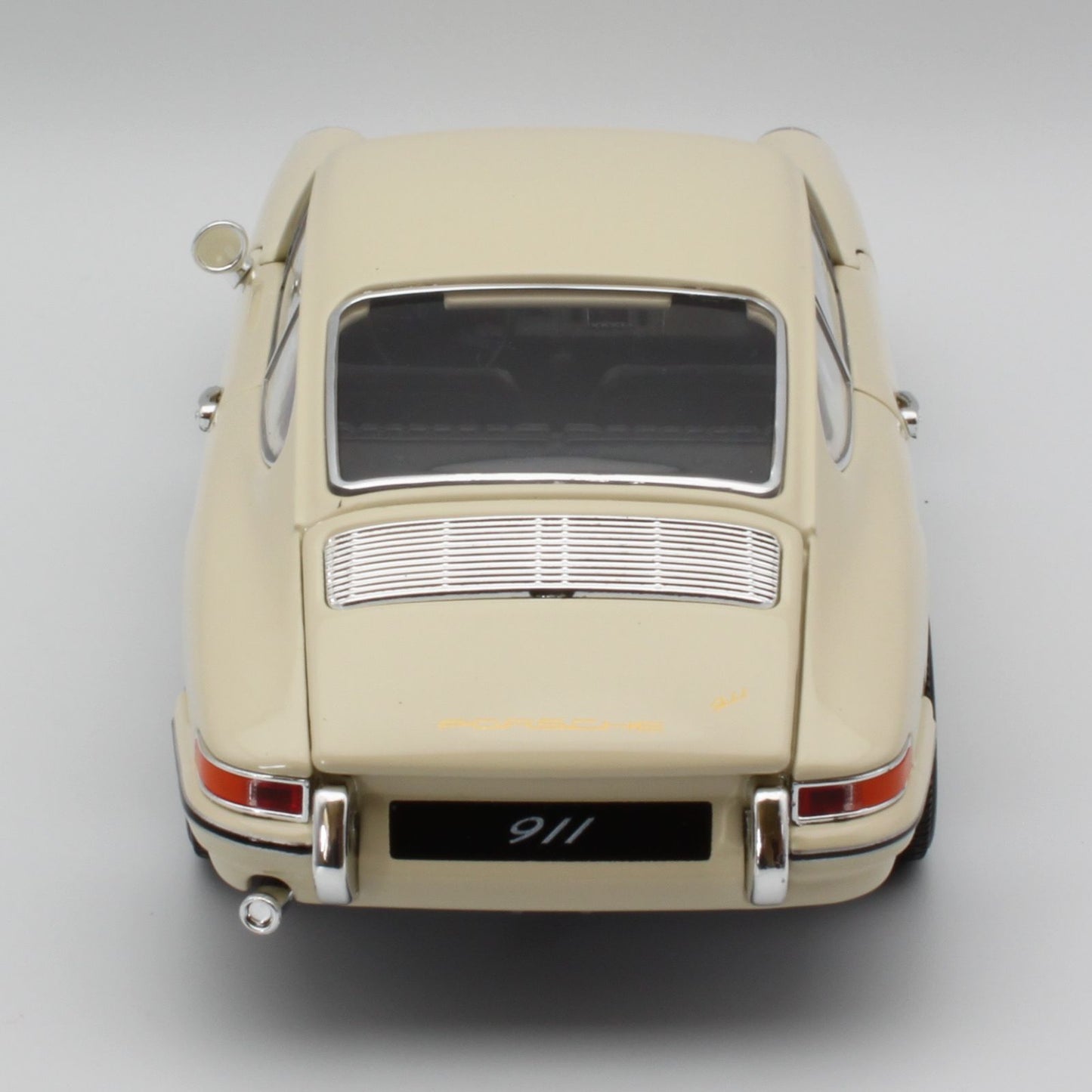 Porsche 911 Carrera (1964) in cream