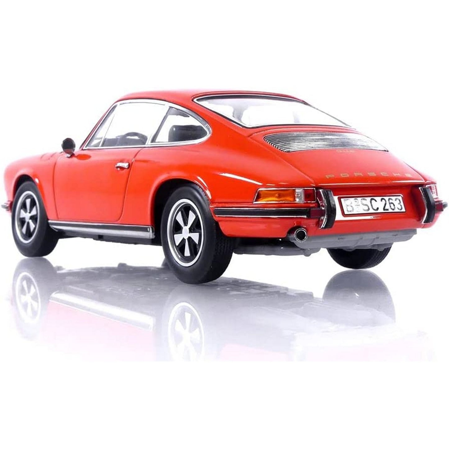 Porsche 911 E (1970) in Orange