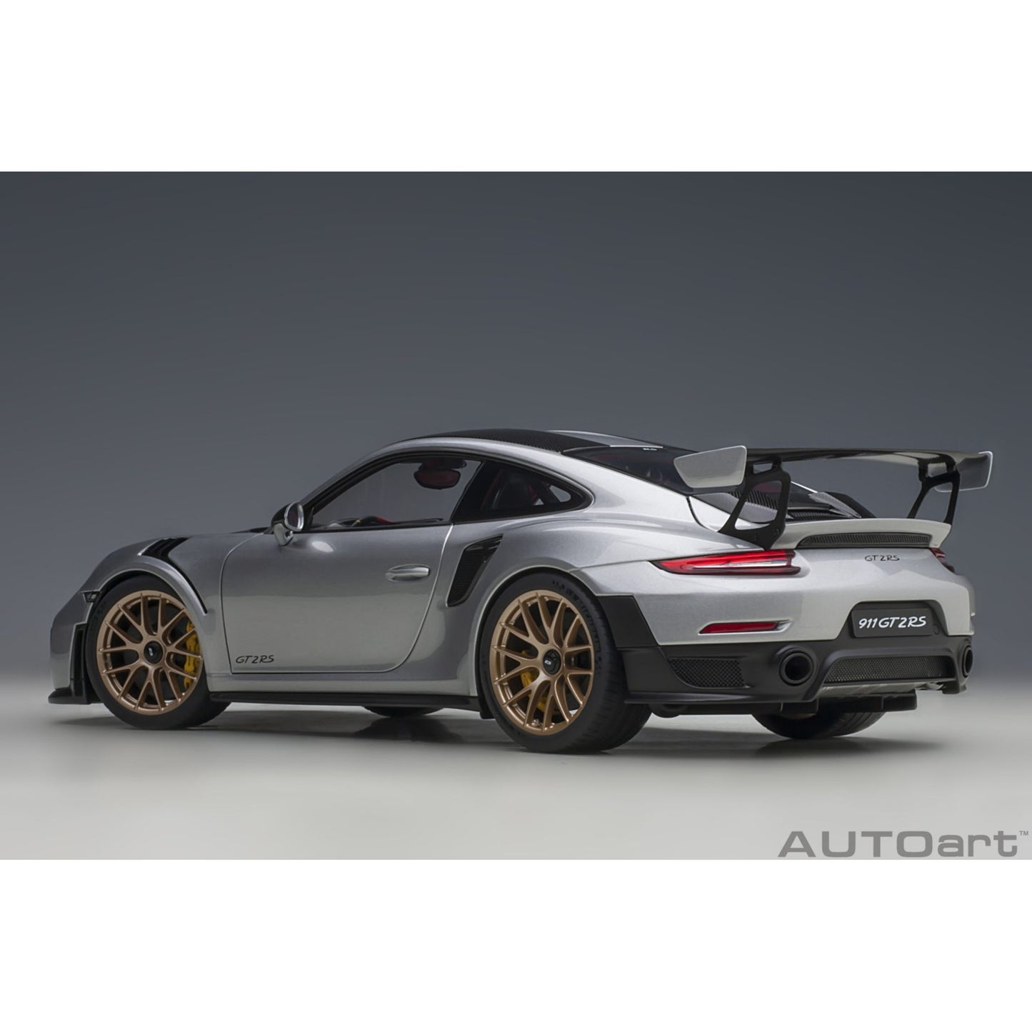 Porsche 911 GT2 RS (991.2 Weissach Package 2017) in GT Silver