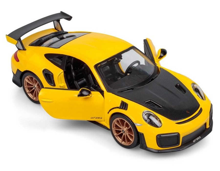 Porsche 911 GT2RS in Yellow
