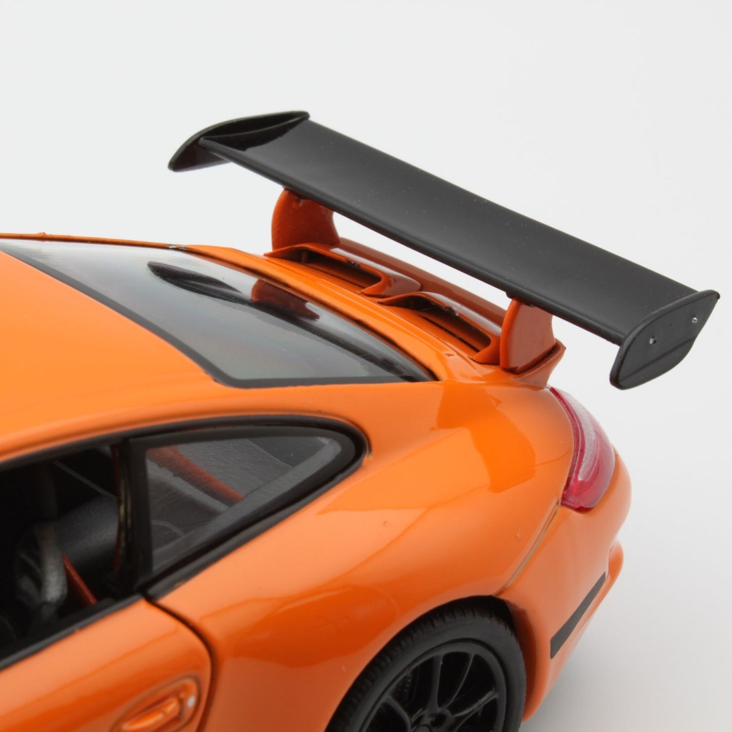 Porsche 911 GT3 RS (Type 997) in orange