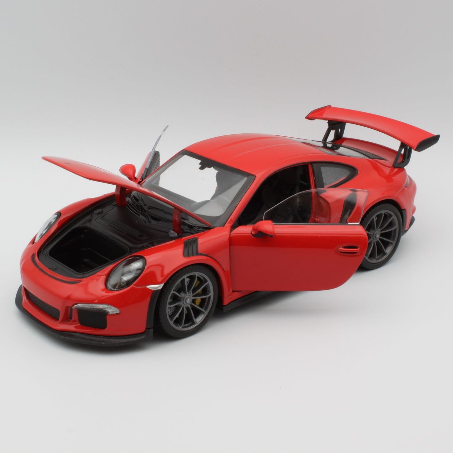 Porsche 911 GT3 RS in orange