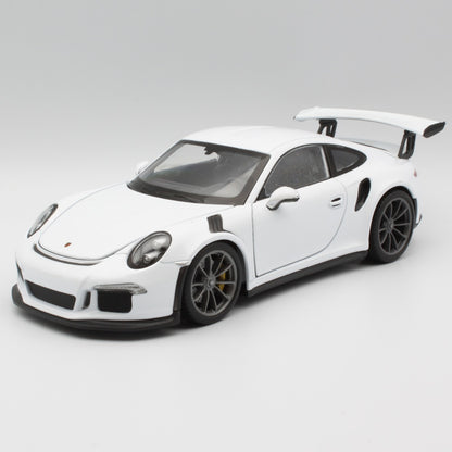 Porsche 911 GT3 RS in white