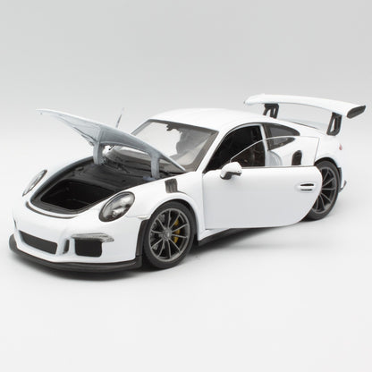 Porsche 911 GT3 RS in white