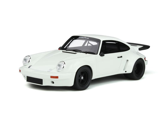 Porsche 911 RSR 3.0 in Grand Prix White