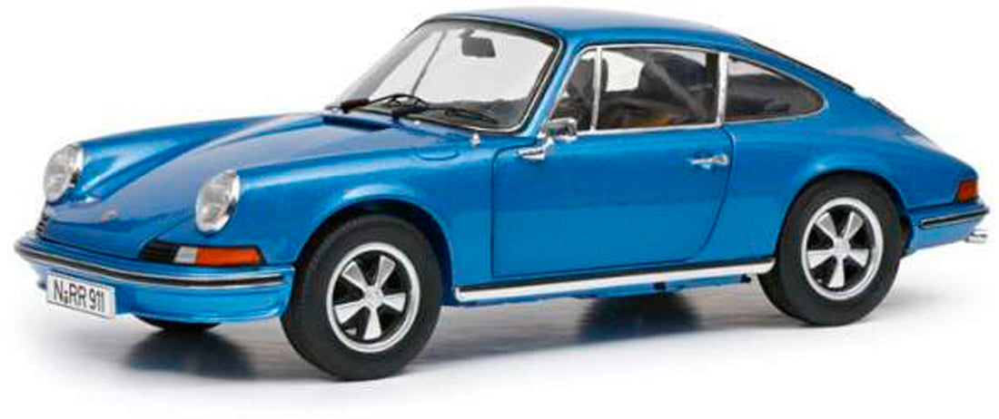 Porsche 911 S Coupe in Blue