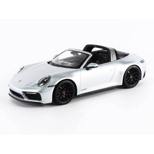 Porsche 911 Targa 4 GTS (992) in Silver