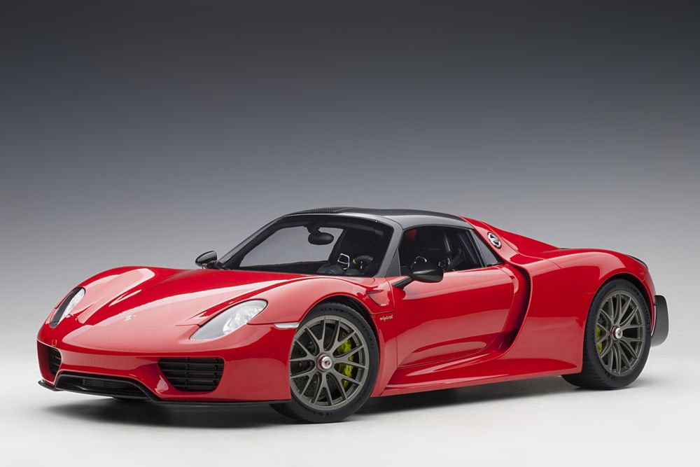 Porsche 918 Spyder (2013) in Guards red
