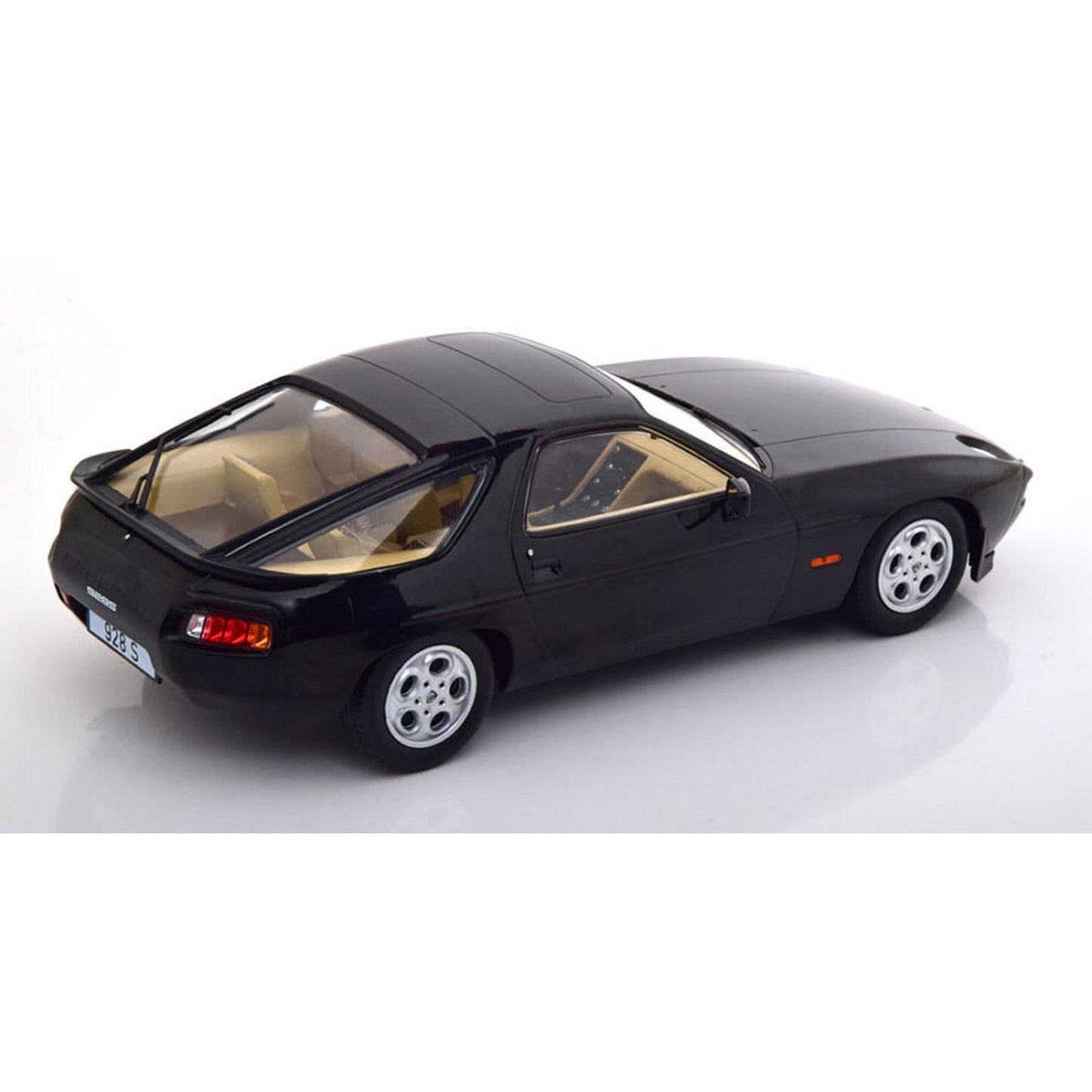 Porsche 928 S (1980) in Black