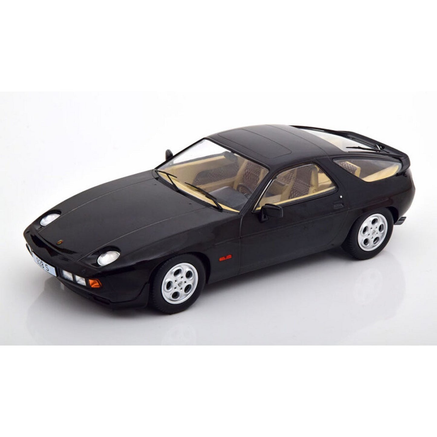 Porsche 928 S (1980) in Black