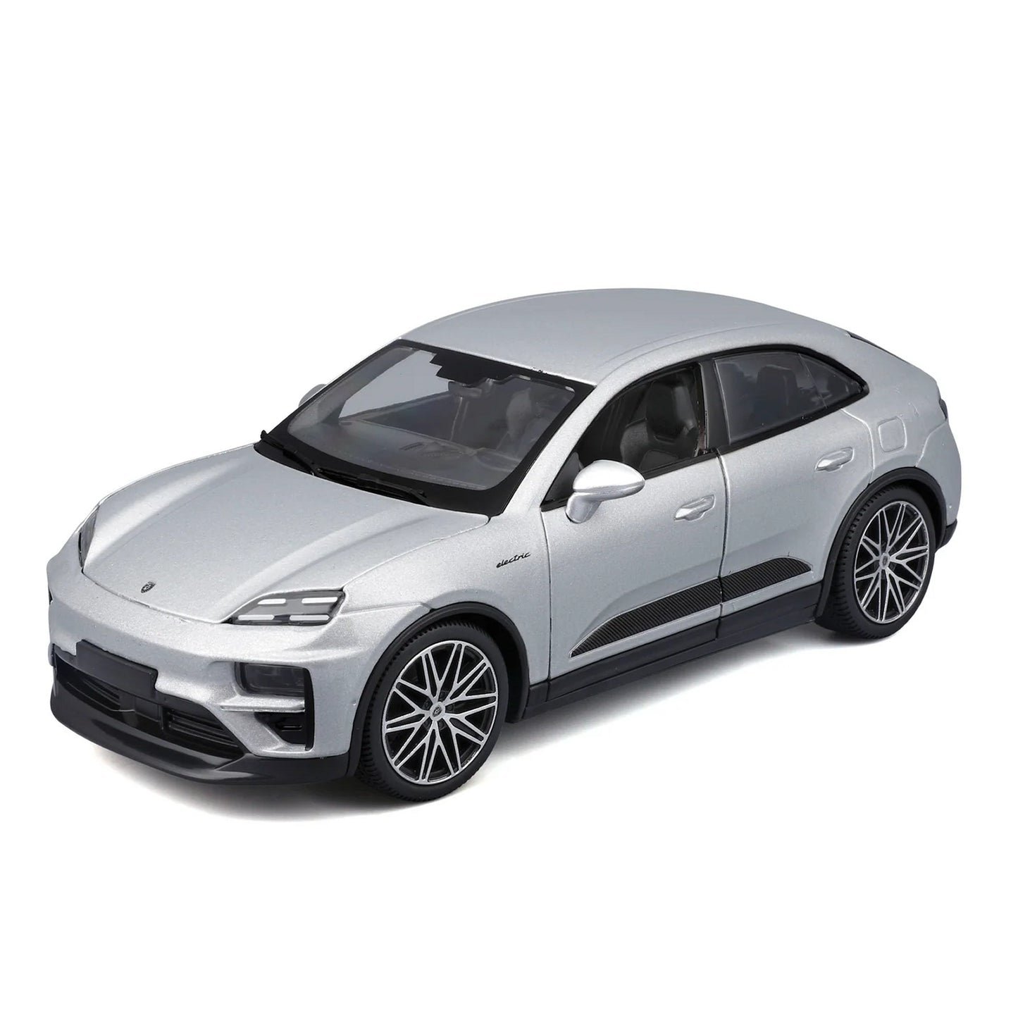 Porsche Macan 4 Electric (2024) in Silver