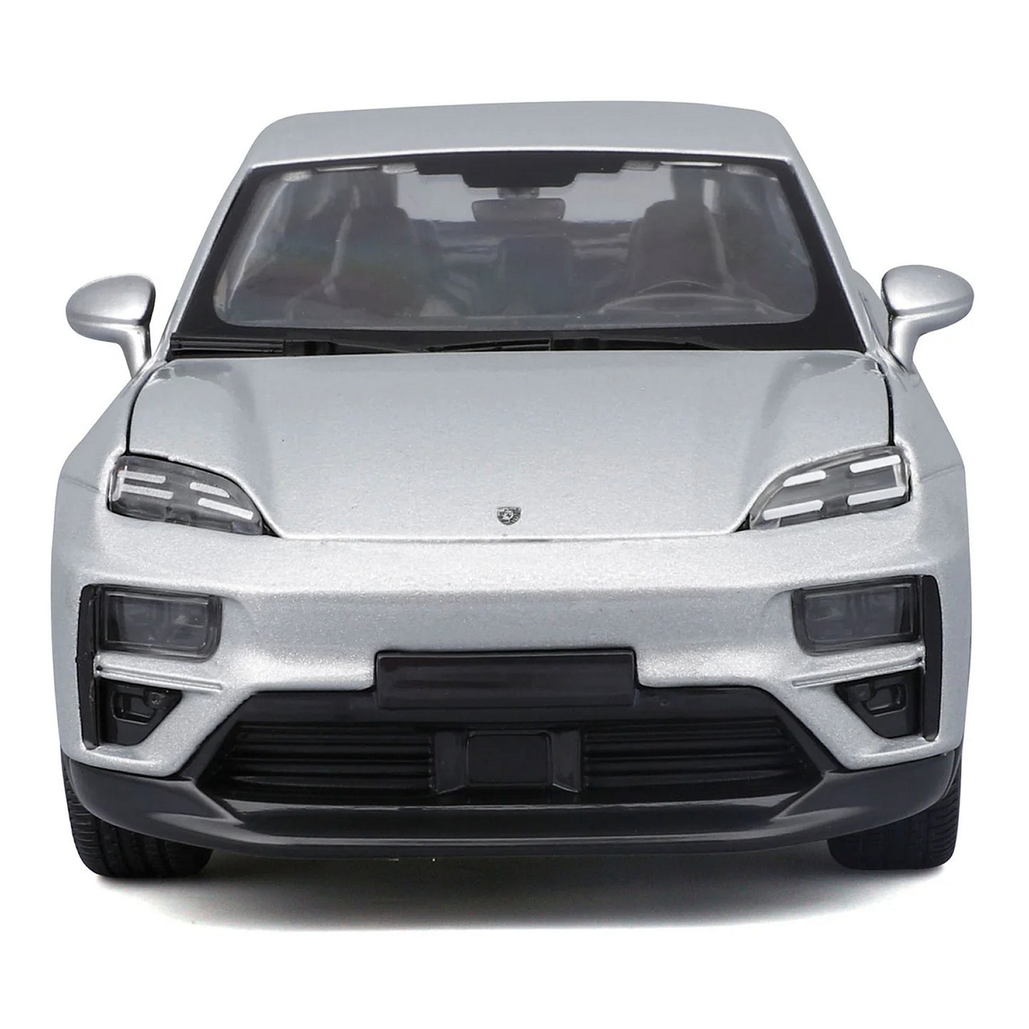 Porsche Macan 4 Electric (2024) in Silver