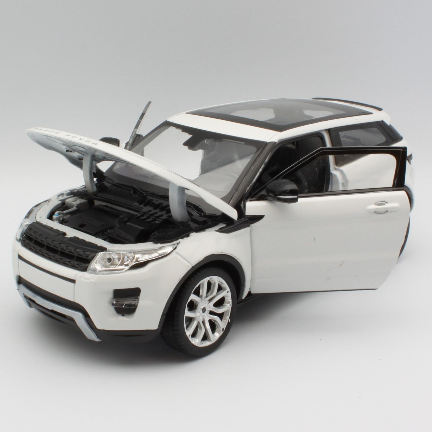 Range Rover Evoque 3 Door in White