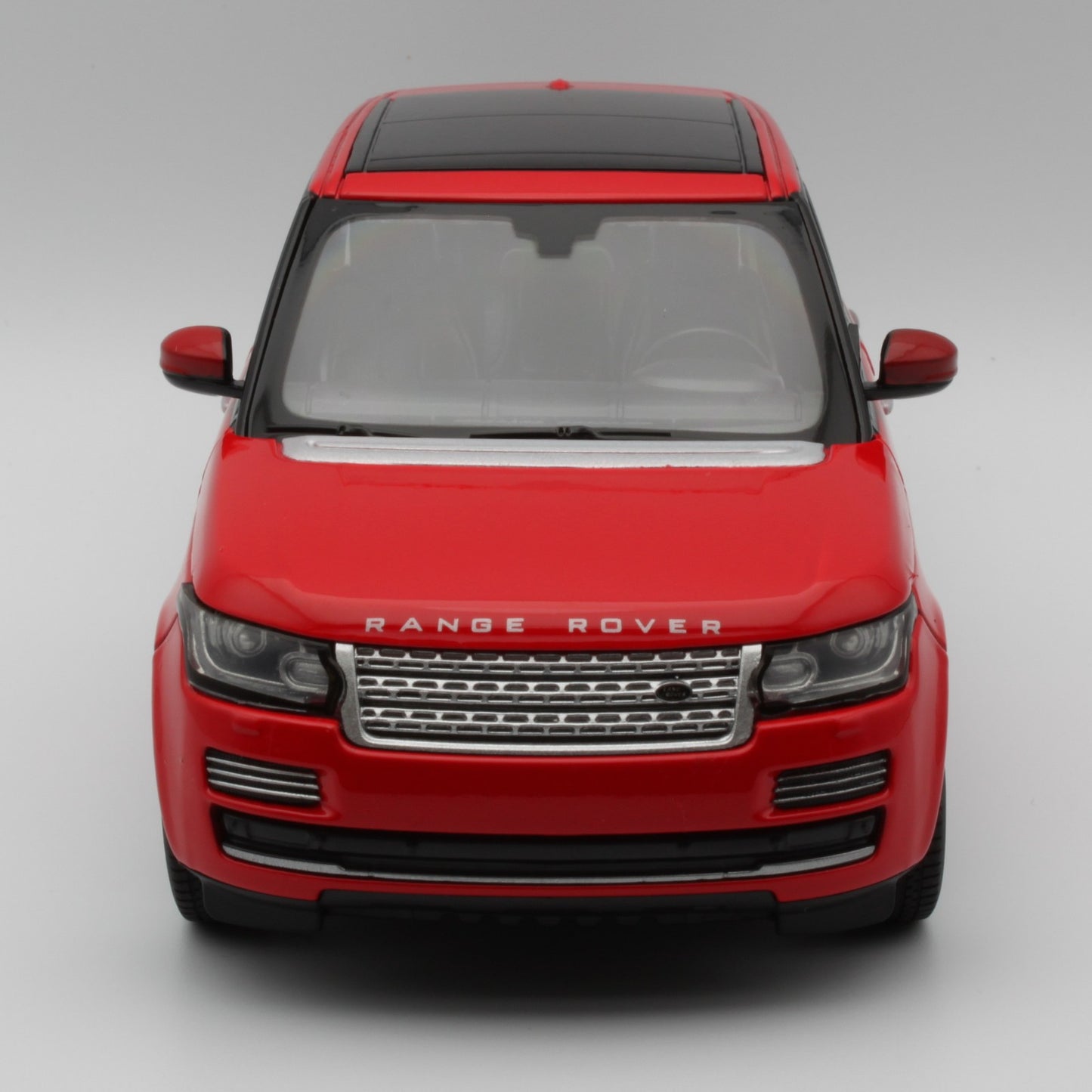 Range Rover Vogue in Red