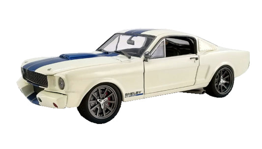 Shelby GT350R Street Fighter in Cream/Blue