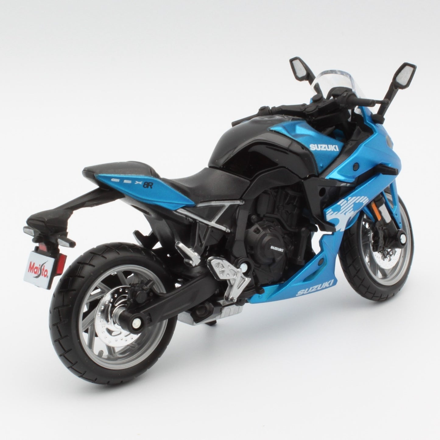 Suzuki GSX-8R in Blue