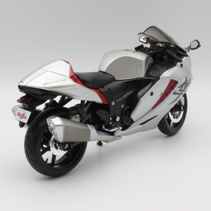 Suzuki GSX1300R Hayabusa in Silver