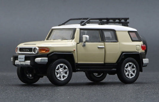 Toyota FJ Cruiser (RHD 2015) in Ivory/White