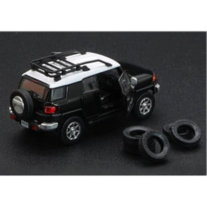 Toyota FJ Cruiser (RHD 2015) in Black/White