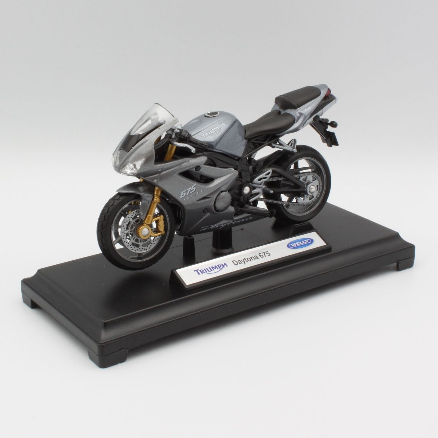 Triumph Daytona (675) in grey