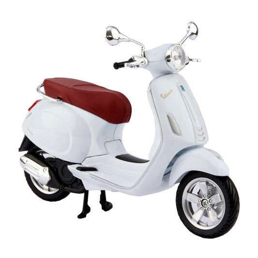 Vespa Primavera 150 in White
