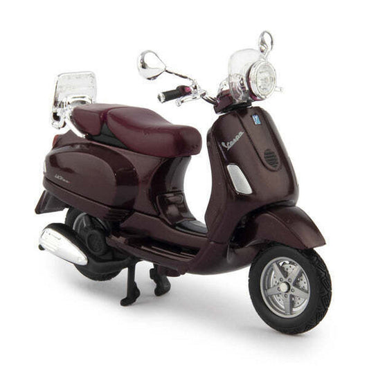 Vespa LXV (2013) in Burgundy