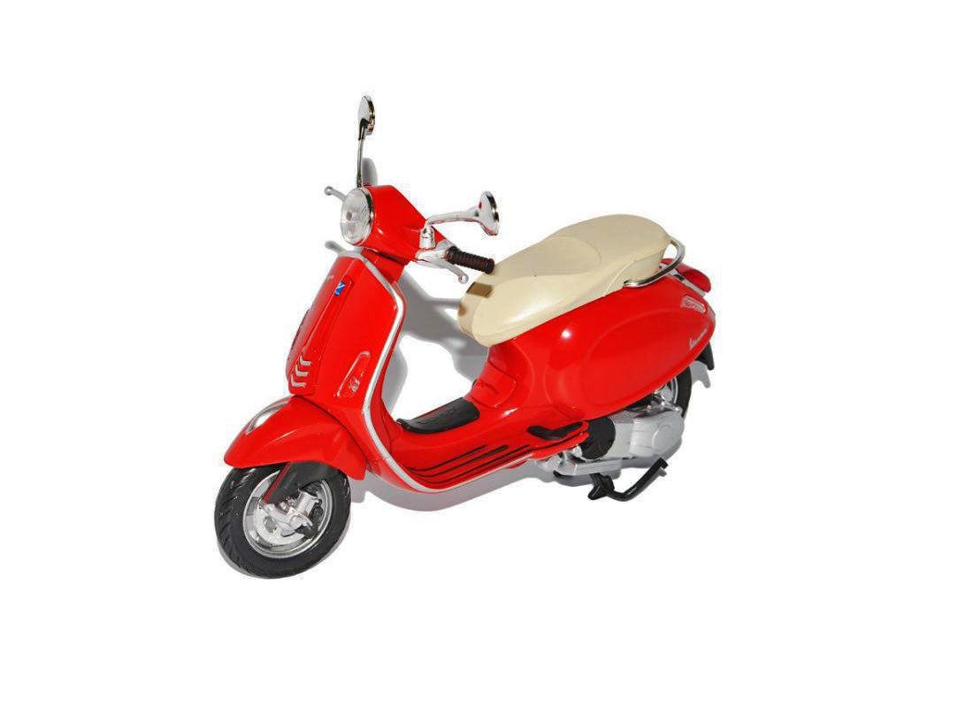 Vespa Primavera in Red