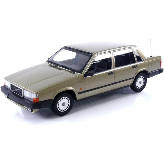 Volvo 740 GL (1986) in Gold