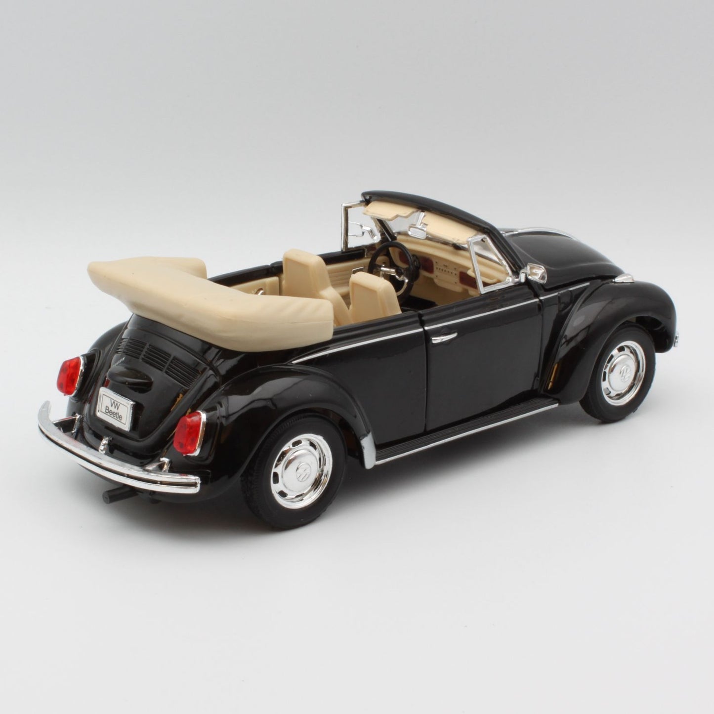 VW Beetle Cabriolet (1959) in black