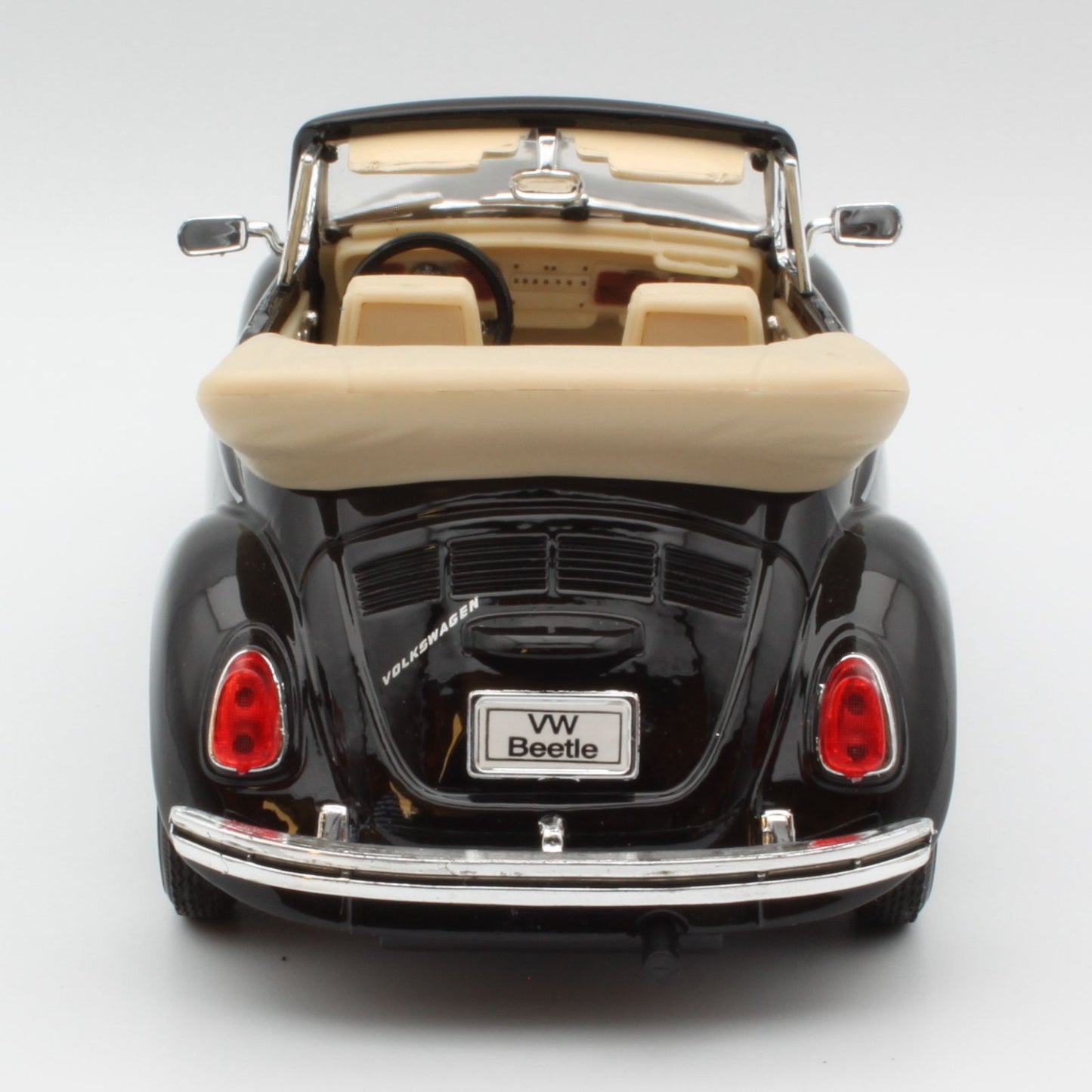 VW Beetle Cabriolet (1959) in black