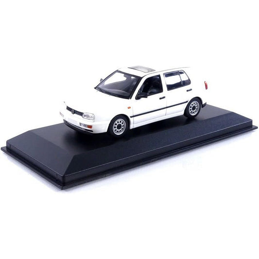 VW Golf III (1997) in White