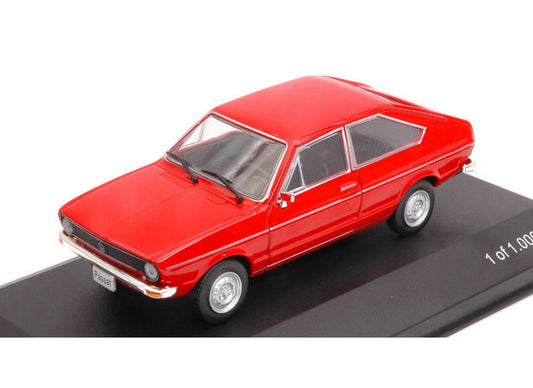 VW Passat B1 (1973) in Red