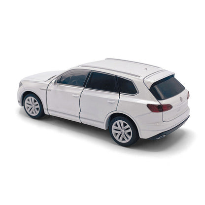 VW Touareg in White