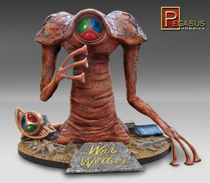 Martian Plastic Model Kit From War Of The Worlds [Kit]