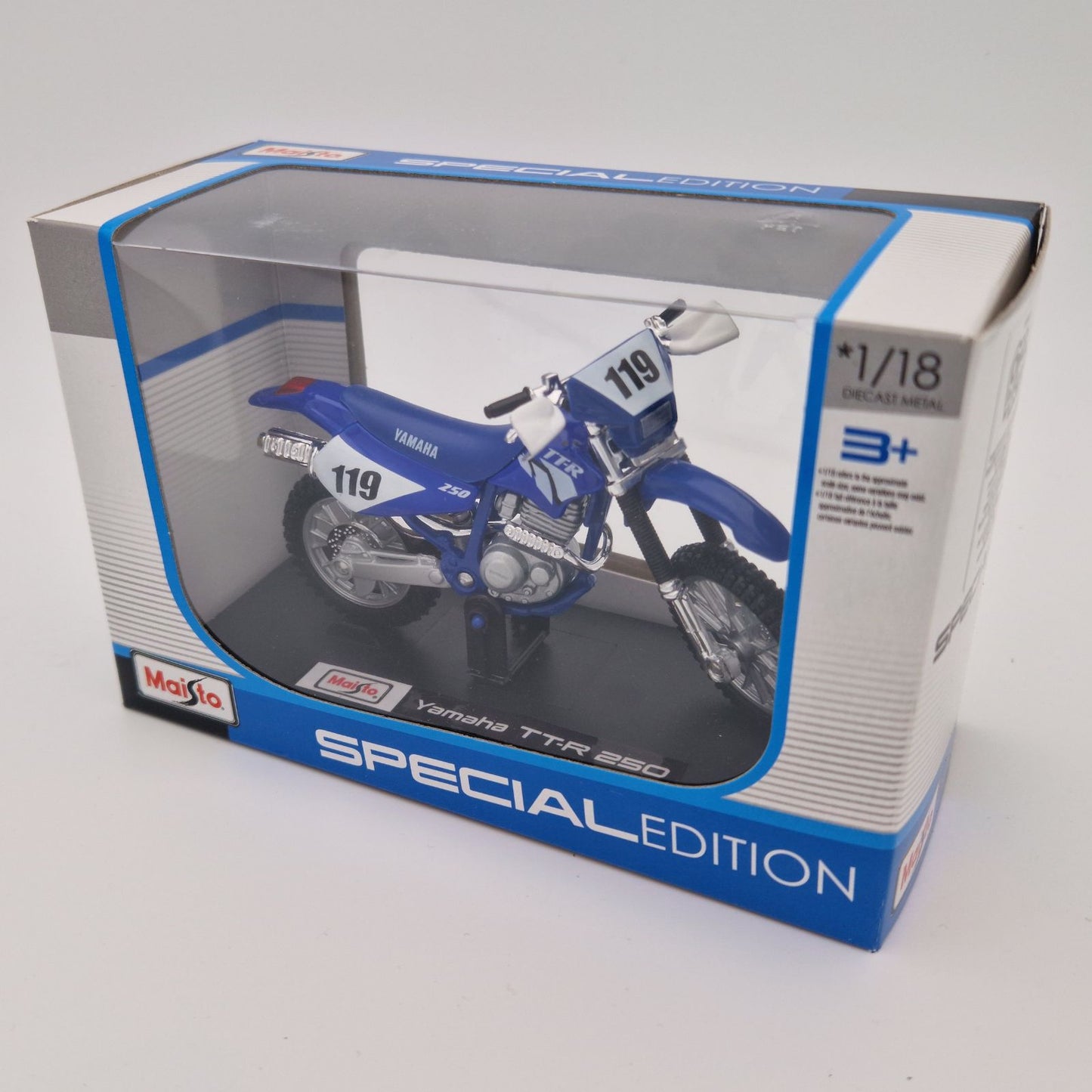Yamaha TTR 250 in Blue