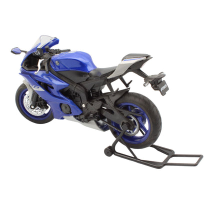 Yamaha YSF R6 in blue